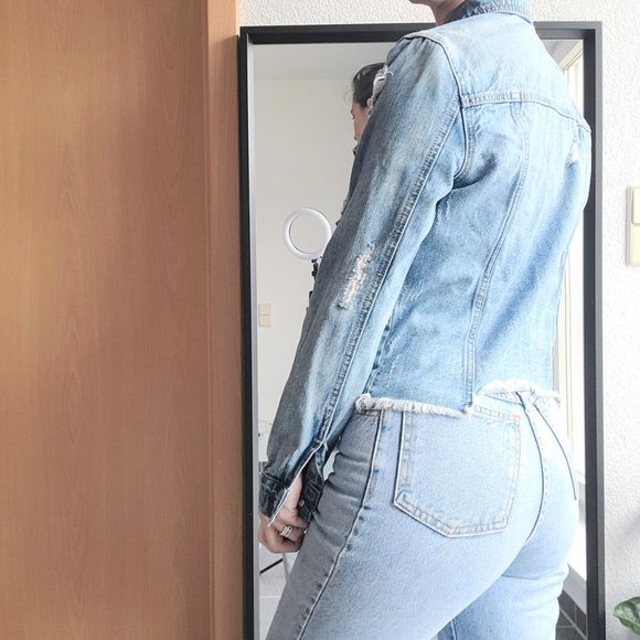 Blank NYC Distressed Blue Denim Cropped Frayed Hem Jean Jacket Size XS - Picture 15 of 16